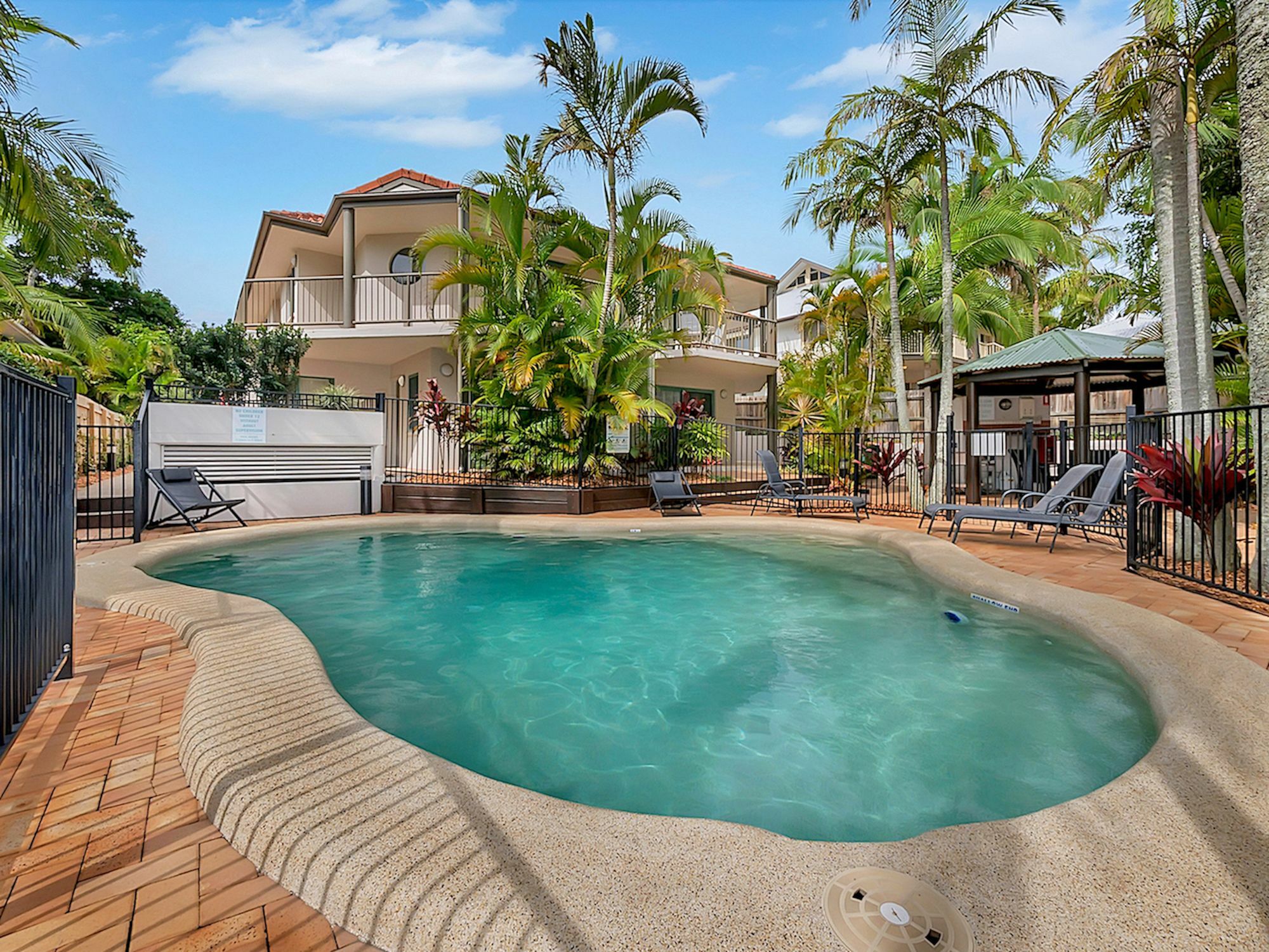 Cossies By The Sea Aparthotel Byron Bay Exterior foto